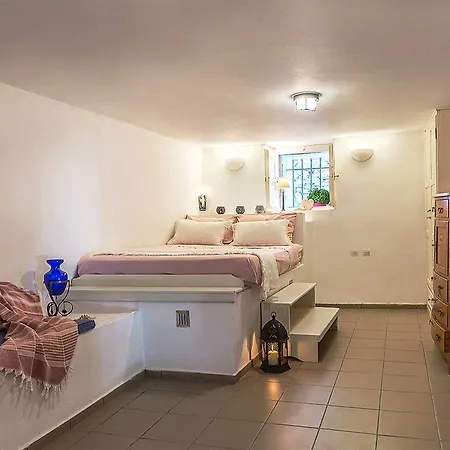 Astra Residential Korthio